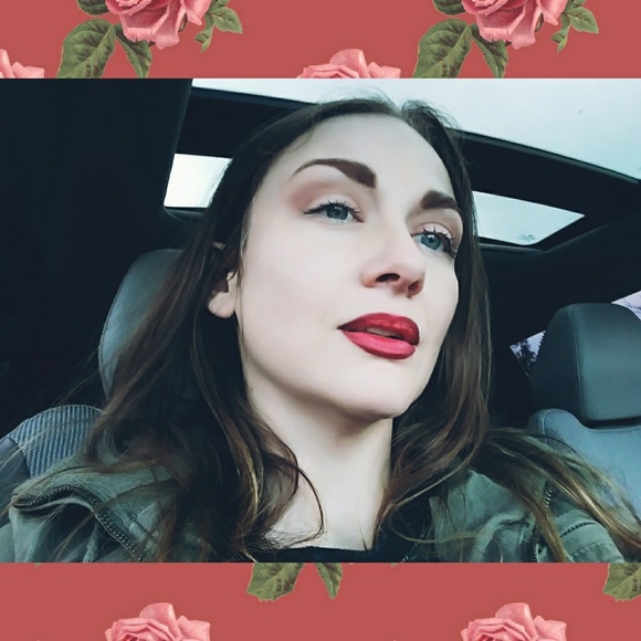 Meet your Posher, Amy - Picture 3 of 4